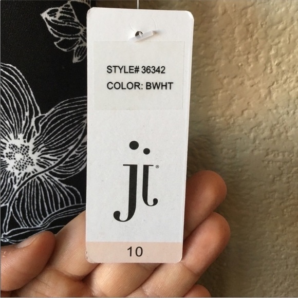 Julia Jordan Cold Shoulder Floral Printed Dress Size 10 - Picture 2 of 8